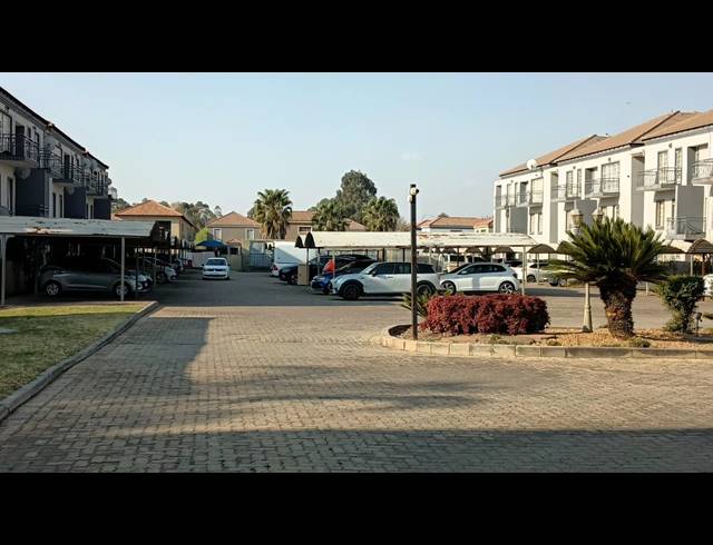 3 BEDROOM APARTMENT FOR SALE IN BRAKPAN NORTH